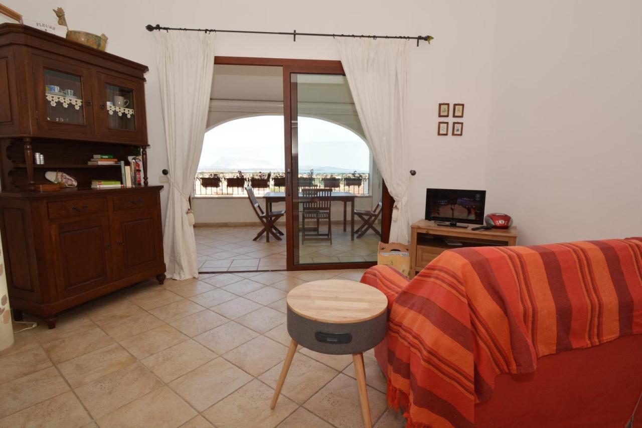 Apartamento Citai Con Splendida Vista Mare San Teodoro  Exterior foto