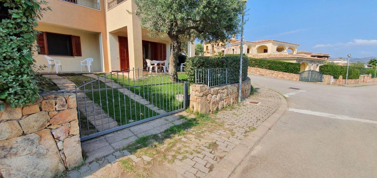 Apartamento Citai Con Splendida Vista Mare San Teodoro  Exterior foto