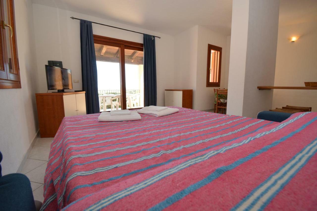 Apartamento Citai Con Splendida Vista Mare San Teodoro  Exterior foto